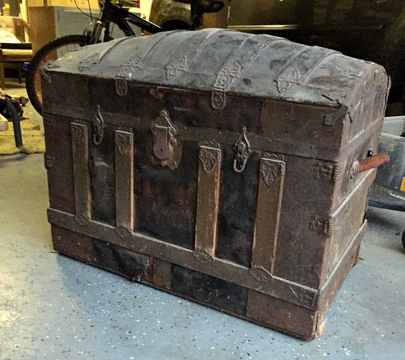 vintage trunk before